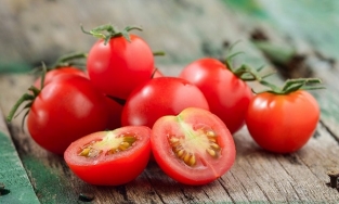 Điều gì giúp giảm cân bằng cà chua hiệu quả?