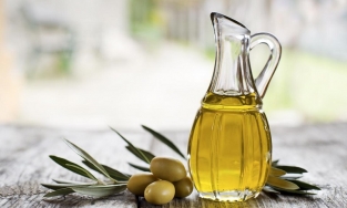 Chăm sóc da bằng dầu oliu hiệu quả bằng những cách sau đây