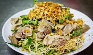 Đến hẻm ẩm thực 606 ở quận 10 nếm đủ món ngon chỉ từ 2 ngàn đồng