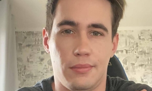 YouTuber Nga tàn nhẫn hành hạ bạn gái chỉ vì để đổi lấy 1000 đô la