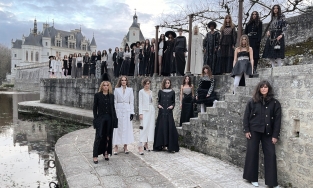 Chanel Métiers D'Art 2021 - Le Château des Dames: Đẳng cấp của những quý cô 