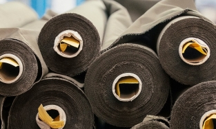 ReBurberry Fabric: Burberry tặng vải thừa cho sinh viên nghèo ở Anh 