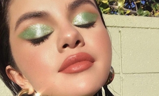 Trang điểm mắt màu xanh lá để tỏa sáng trong bữa tiệc cuối năm 