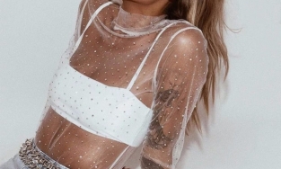 Dự tiệc cuối năm, tránh xa 4 trang phục này nếu không muốn bị coi kém duyên