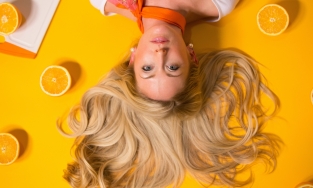 Áp dụng ngay 5 nguyên tắc này để mái tóc mới nhuộm giữ màu xuyên Tết Nguyên đán 