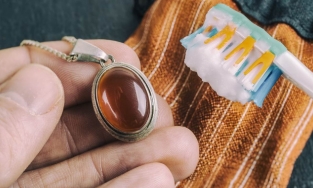 Trang sức sẽ luôn sáng mới nếu nằm lòng 5 bí quyết bảo quản này