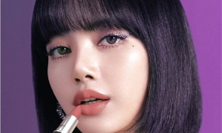 Chỉ một bài đăng cầm son, Lisa mang về cho M.A.C 42 tỷ đồng 