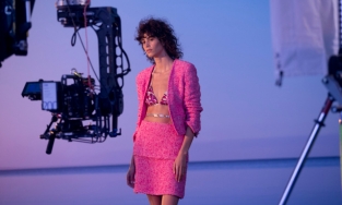 Mặc lệnh phong tỏa, Chanel vẫn tổ chức show diễn Cruise 2022 