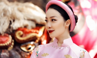 'Chim công làng múa'  Linh Nga nhảy múa trong tà áo dài 