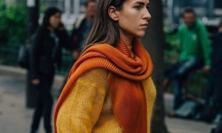 Tết Tân Sửu mặc quần áo màu vàng để cả năm phát tài phát lộc 