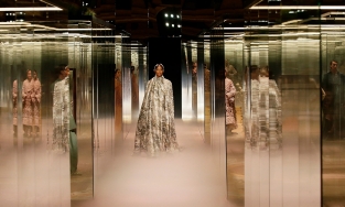 Fendi Haute Couture Xuân-Hè 2021: Kế thừa những di sản 