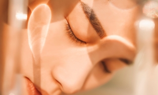 Bạn có biết:Dựa vào màu sắc mạch máu ở cổ tay để xác định undertone của da?