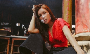 Minh Tú, Chi Pu và những người đẹp mặc “lệch chuẩn” đi lễ đầu năm