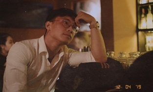 Bạn trai tin đồn bế thốc khóa môi Thái Trinh là ai? 