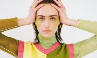 Sản phẩm thời trang của con riêng Phó tổng thống Mỹ cháy hàng trong 30 phút 