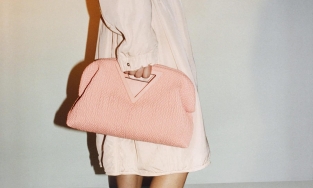 Túi Bottega Veneta Point Bag: IT bag mới của Xuân - Hè 2021 