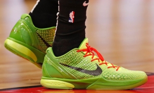 Gia đình Kobe Bryant quyết định dừng hợp đồng với Nike 