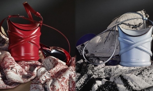 Chiếc IT bag mới của Xuân-Hè 2021: Alexander McQueen The Curves 