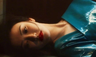 Cảnh Điềm 'nở hoa' trên bìa tuần san Grazia Trung Quốc 