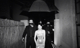 Ảnh chụp vội ở hậu trường của Châu Tấn đẹp như tạp chí thời trang 