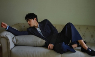 Song Joong Ki từ 'trai ngoan' thành 'trai hư' trên bìa tạp chí GQ 