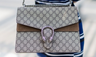 Túi Gucci ảo được bán đắt hơn cả túi thật 