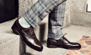 Đã đến lúc nam giới nên vứt bỏ 4 đôi giày nam lỗi mốt trong năm 2021 