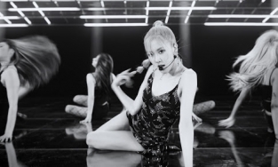 Rosé BLACKPINK tiết lộ trang phục biểu diễn yêu thích nhất 