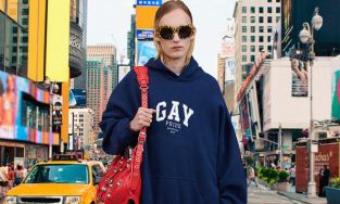 Balenciaga làm đồ cao cấp nhìn không khác gì đồ bình dân của GAP 