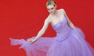 Elle Fanning: Từ công chúa ngủ trong rừng, tới Nữ hoàng thảm đỏ LHP Cannes