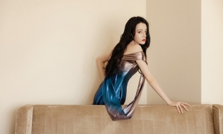 Địch Lệ Nhiệt Ba đẹp như nàng tiên cá trong bộ váy Haute Couture đắt đỏ 