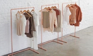 Thuê quần áo gây ô nhiễm môi trường hơn mua mới