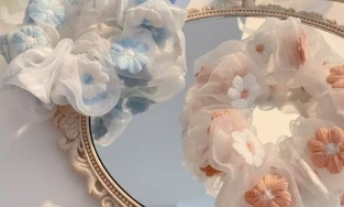 4 phụ kiện tóc để bạn làm điệu dù phải ở nhà cả ngày 