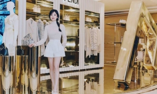 Song Hye Kyo phô diễn nhan sắc kiều diễm khi dự sự kiện Fendi