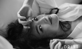 Đẳng cấp nhan sắc của Thư Kỳ qua loạt ảnh thời trang đen trắng