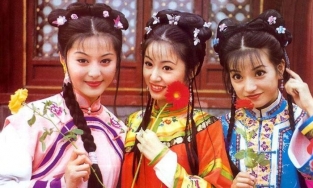 Chỉ cần thay đổi sang màu son này, bạn như bước ra từ Hoàn Châu Cách Cách 