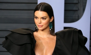 Kendall Jenner gây tranh cãi khi trở thành giám đốc sáng tạo ở tuổi 26 