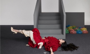 Lưu Diệc Phi lại bị chê bai vì biểu cảm đơ cứng trên tạp chí T số Kim Cửu