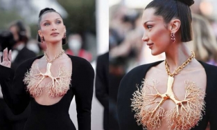 Các nhà hoạt động nữ quyền ủng hộ việc thay thế áo lót bằng miếng dán ngực