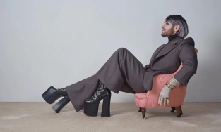 Nam giới ngày càng yêu thích đi giày cao gót 