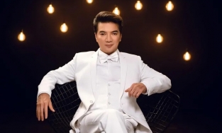 Đàm Vĩnh Hưng đam mê những bộ đồ 'ton sur ton'