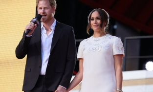 Meghan Markle dùng túi Dior vì muốn gợi nhắc hình ảnh công nương Diana?