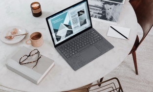 Da sẽ bị ảnh hưởng như thế nào nếu liên tục tiếp xúc với ánh sáng xanh