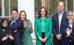 Công nương Kate Middleton có một chiếc áo khoác mặc tới 7 năm