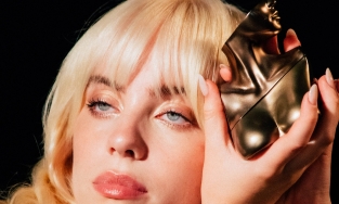 Billie Eilish ra mắt dòng nước hoa riêng 