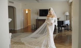 Chiếc váy cưới của Hailey Bieber được cư dân mạng đào lại sau sự ra đi của Virgil Abloh