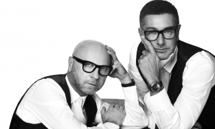 Toàn cảnh hành trình 40 năm phát triển của Dolce & Gabbana: Trùm drama, nhà sưu tập 'phốt' 