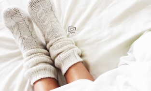 Đông rồi, học gái Hàn mua ngay 6 kiểu tất này, đảm bảo vừa xinh vừa ấm 