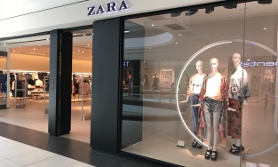 Dù lớn mạnh và nổi tiếng nhất nhì thế giới, tại sao Zara vẫn bị giới thời trang tẩy chay? 