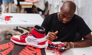 Giày Off – White tăng giá mạnh sau sự ra đi của nhà sáng lập Virgil Abloh 